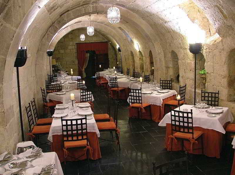 Topas Posada Real Castillo Del Buen Amor מסעדה תמונה